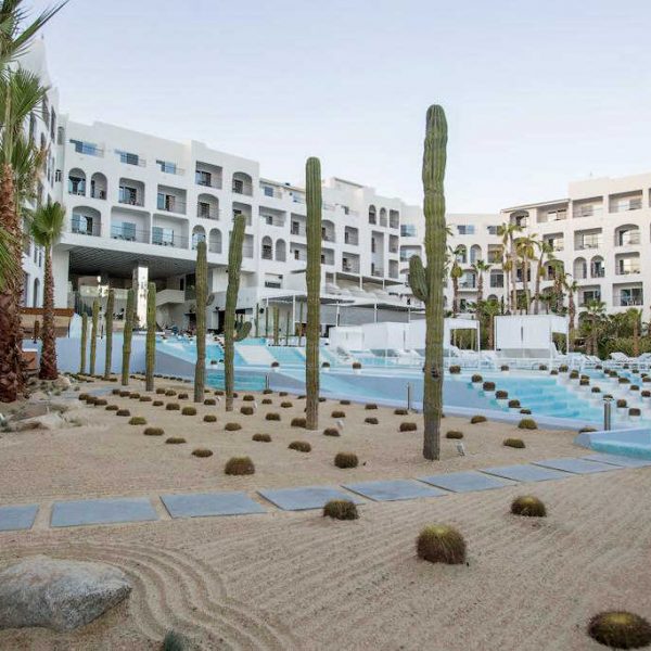 ME Cabo Resort  (7)(S)